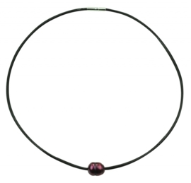 Zoetwater parelketting Black Leather Pearl Red