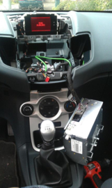 Ford Fiesta aux adapter '08>