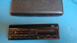 Pioneer DEH-670 afneembaar front