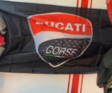 Vlag Ducati Corse XXL (150x90cm)