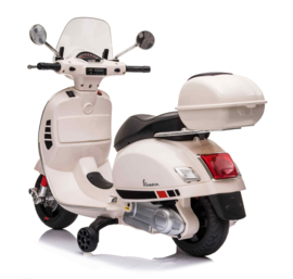 Vespa GTS-S wit + windscherm en beautycase, 12V scooter, leder look zitting, softstart, Multimedia (VespaWT)