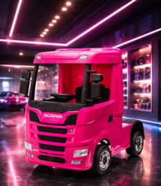 Scania 500R series truck roze, EVA, Multimedia, 4WD, FM radio, 2x12V7ah accu, leder, RC, BT (HL698pk)