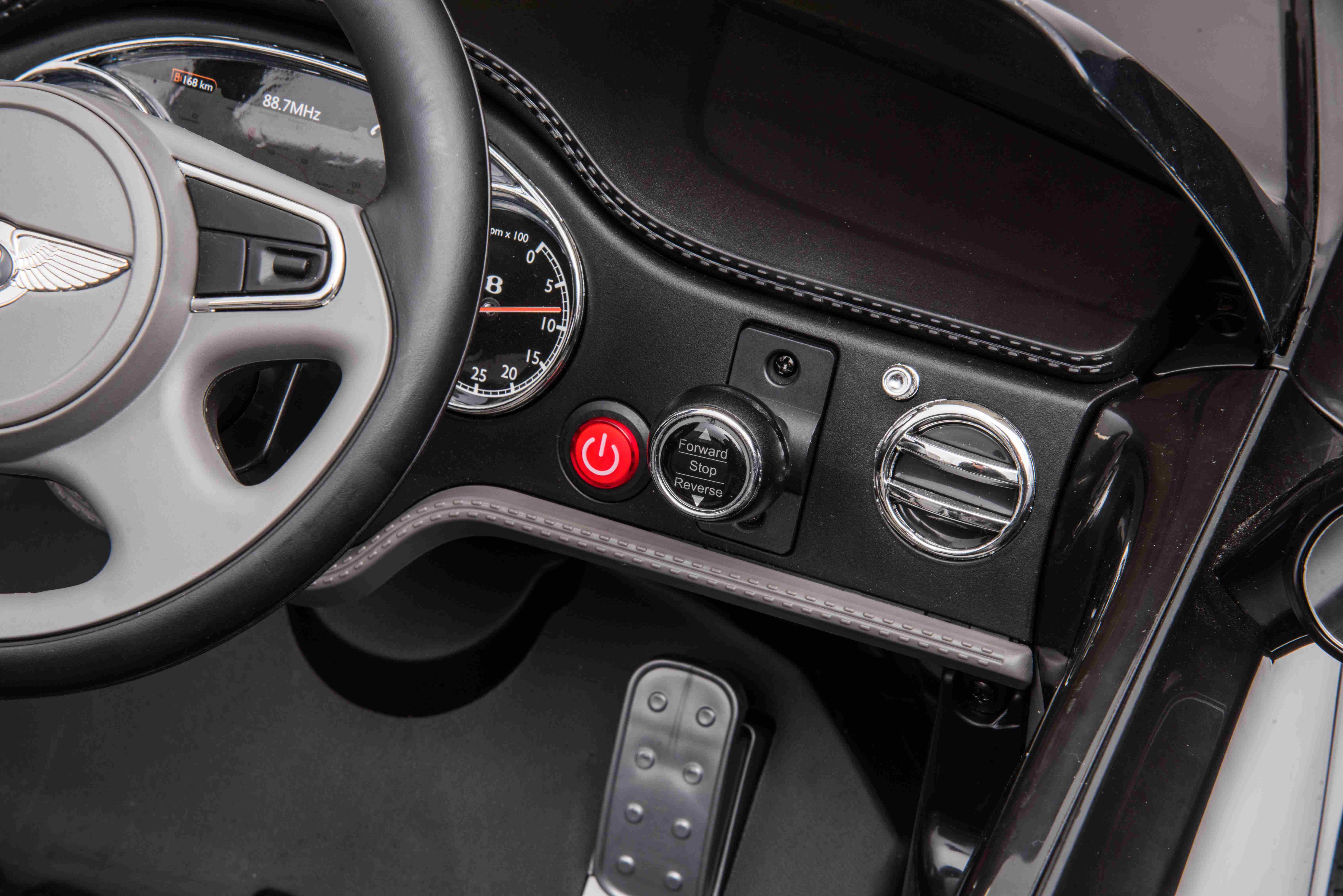 Bentley Mulsanne,  zwart metallic-paint, FM,leder, BlueTooth,   (JE1006)