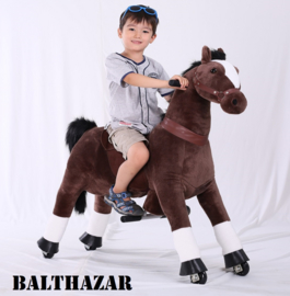 Kids-Horse "Balthazar"  bruin witte bles en hoef, voor kids van 3-6 jaar.  (TB-2009S)