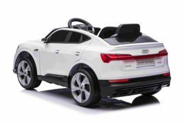 Audi E-TRON Quattro Sportback 12V, 4WD, wit, leder, 2.4ghz RC, EVA (QLS-6688wt)