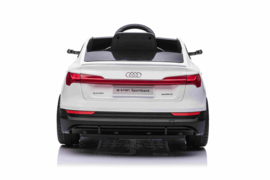 Audi E-TRON Quattro Sportback 12V, 4WD, wit, leder, 2.4ghz RC, EVA (QLS-6688wt)