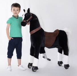 Kids-Horse "Napoleon"  zwart, witte bles en witte  hoef, voor kids van 4-9 jaar.  (TB-2003M)