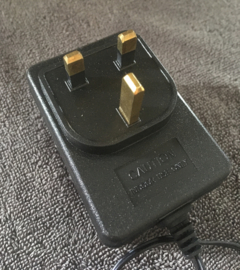 Adapter 12V  round plug UK style charger