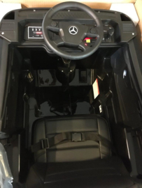 Mercedes Actros, metallic zwart, EVA, Wide screen Multimedia, 4WD, FM radio, 2x12V7ah accu, leder, RC (ActrosZW)
