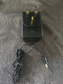 Adapter 12V  round plug UK style charger