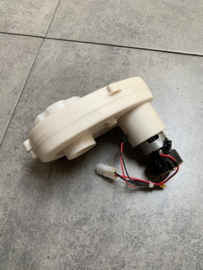 Motor + vertragingskastje 12V Ferrari FXX-K  MET magneet rem