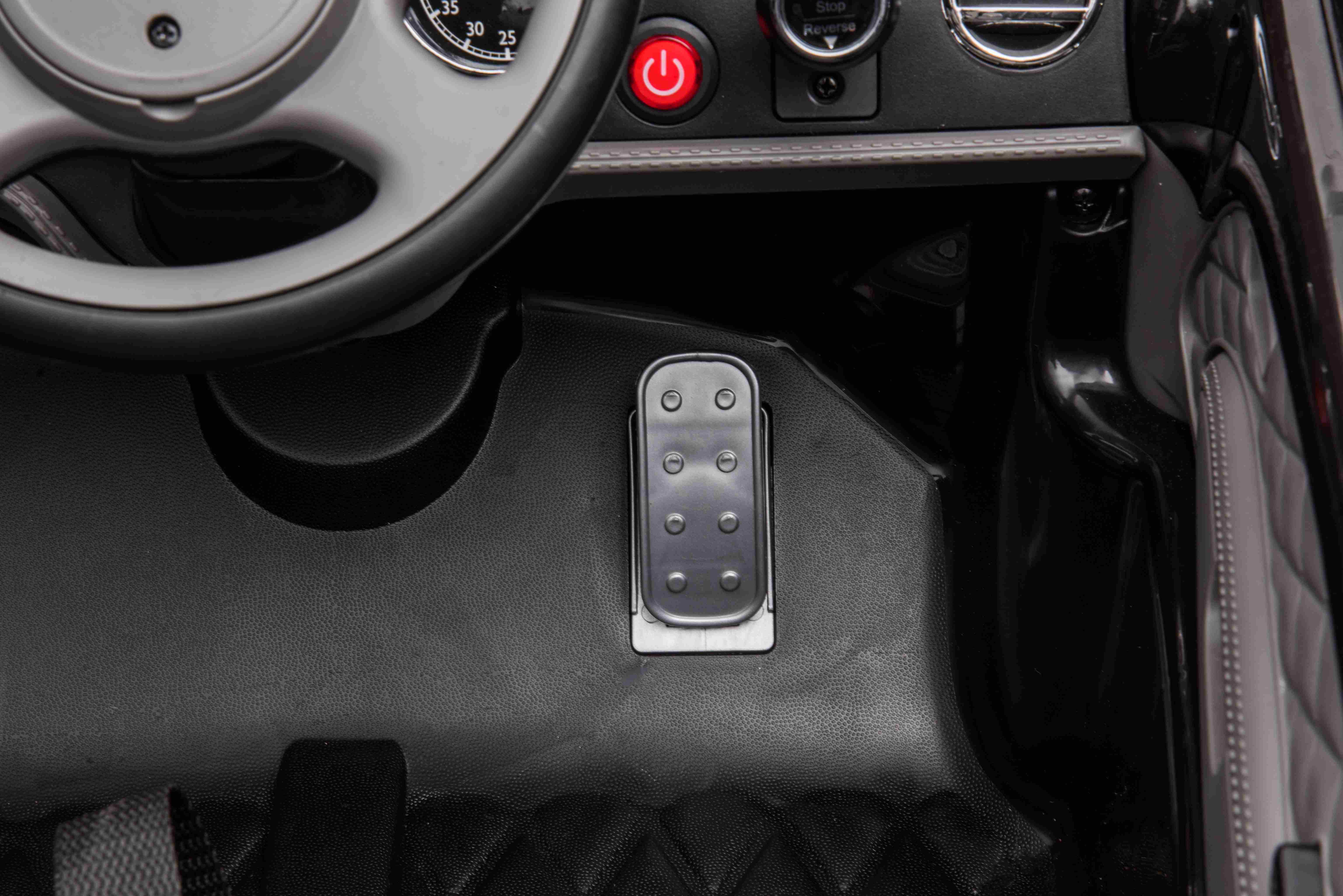Bentley Mulsanne,  zwart metallic-paint, FM,leder, BlueTooth,   (JE1006)