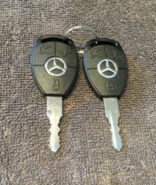 Mercedes Benz sleutelset. past op alle MB contactsloten