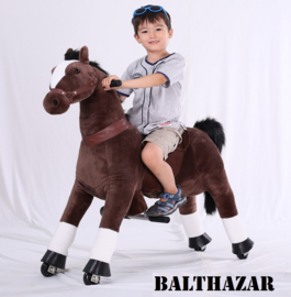 Kids-Horse "Balthazar"  bruin witte bles en hoef, voor kids van 3-6 jaar.  (TB-2009S)