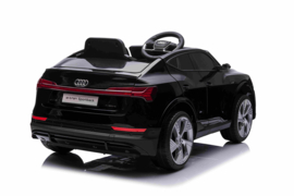 Audi E-TRON Quattro Sportback, MP4 TV, BlueTooth, 12V, 4WD, zwart metallic/paint, leder, 2.4ghz RC, EVA (QLS-6688zw)