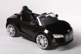 Adapter  12V met speciale stekker oa Audi R8 ,Rolly Toys en Goodbaby auto's