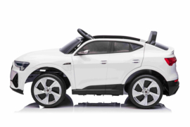 Audi E-TRON Quattro Sportback 12V, 4WD, wit, leder, 2.4ghz RC, EVA (QLS-6688wt)