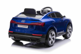 Audi E-TRON Quattro Sportback 12V, 4WD, blauw metallic/paint, leder, 2.4ghz RC, EVA (QLS-6688blue)