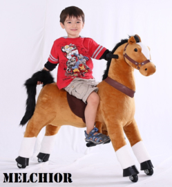 Kids-Horse "Melchior"  bruin witte bles en hoef, voor kids van 4-9 jaar.  (TB-2007M)