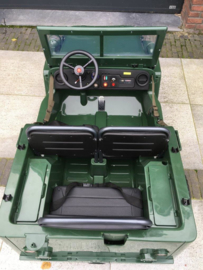 24V Jeep Army, Willy's jeep, 4wd, eva, leder, BlueTooth, 2.4ghz softstart, 3 zitplaatsen. (JH-101A/24V)