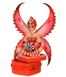 Hartvormig doosje met fee - Sugar Sweet - Srawberry Cream - dessin van Anne Stokes - 15.5 cm hoog