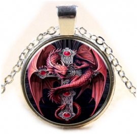 Glazen hanger met ketting Gothic Guardian van Anne Stokes