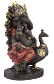 Ganesh beeldje met Pijp en Pauwhaan - 20.5 cm hoog