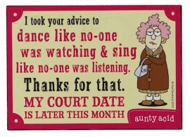 Blikken metalen wandbord Auntie Acid - Court Date - 21 x 15 cm