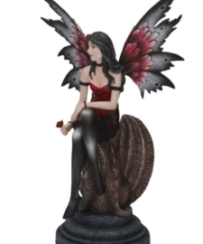 Awaiting Love - Gothic fee zittend op gargoyle - 29 cm hoog