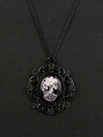 Fantasmagoria Dead Girl pendant - hanger met camee en doodskop