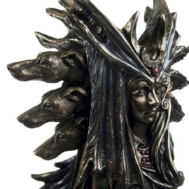 Hecate beeld bronskleurig 25 cm hoog