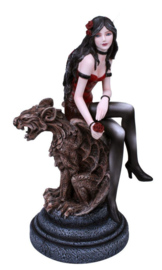 Awaiting Love - Gothic fee zittend op gargoyle - 29 cm hoog