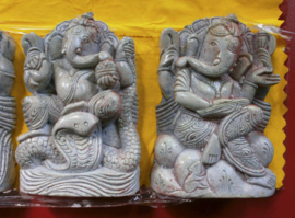 Ganesha set van 8 speksteen 4.5 x 7 cm