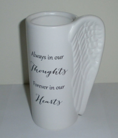 Herdenkingsvaas met engelenvleugel - Always in our thoughts - 14 cm hoog