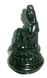 Quan Yin donker resin 12 cm