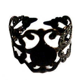 Zwarte Gothic filligree ring