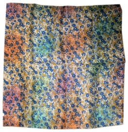 Indiase zijden sjaal met bloemetjes dessin 66 x 66 cm 1