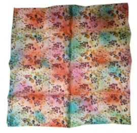 Indiase zijden sjaal met bloemetjes dessin 66 x 66 cm 3