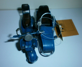 Miniature scooter met zijspaan blauw - 13  x 9  x 7 cm