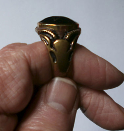 Bronzen Gothic ring, zwarte pentagram pentacle maat 20