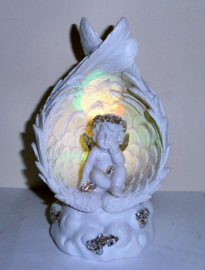 Beeld cherub zittend onder vleugels met ledlicht - 7.2 X 5.5 X 12 cm