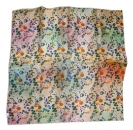 Indiase zijden sjaal met bloemetjes dessin 66 x 66 cm 7