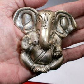 Ganesha met grote oren beeld verzilverde brons 7 cm hoog