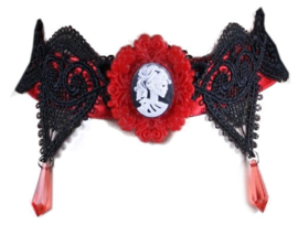 Fantasmagoria Vampire Bat choker - met skelet camee