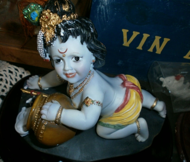 Krishna als kind met waterkruik beeld 20 12 x 16 cm Krishna | WEBWINKEL EXOTIEK