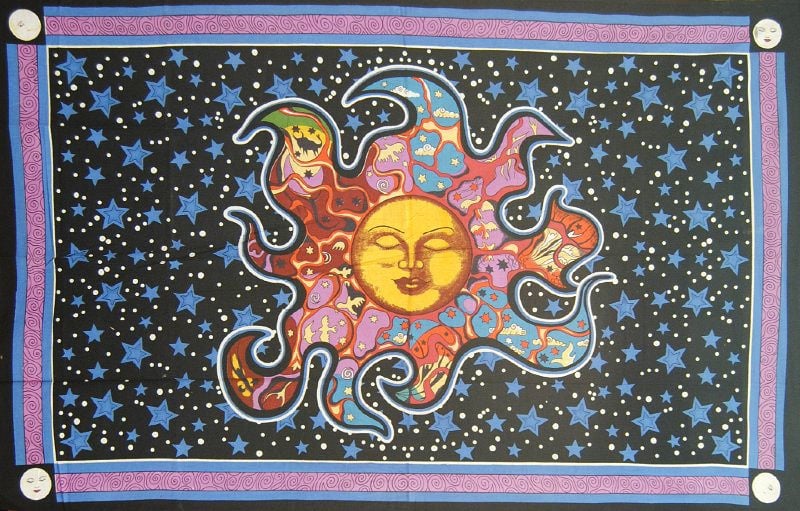 Een persoons bedsprei, wandkleed Dreaming Sun - zon met sterren - 120 x 220 cm