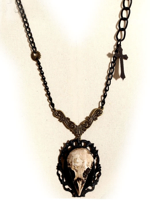 Red Queen's Back Legion Gothic horror The Crow Skull Necklace