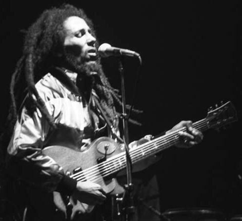 bob marley in concert.jpg