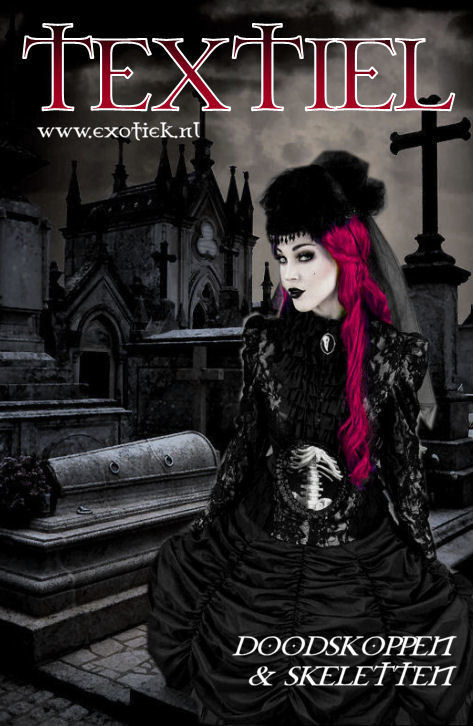 lolita gothic meisje met rode haren in kerkhof 4.jpg