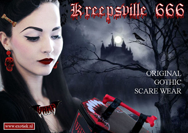 vampierenmeisje met mistige landschaap kreepsville sieraden doodskist handtas.jpg